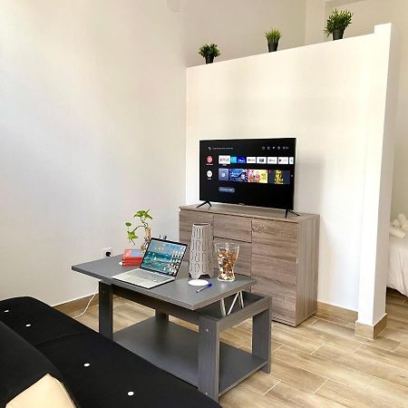 Apartamentos Cruz Roja B Seville Ngoại thất bức ảnh