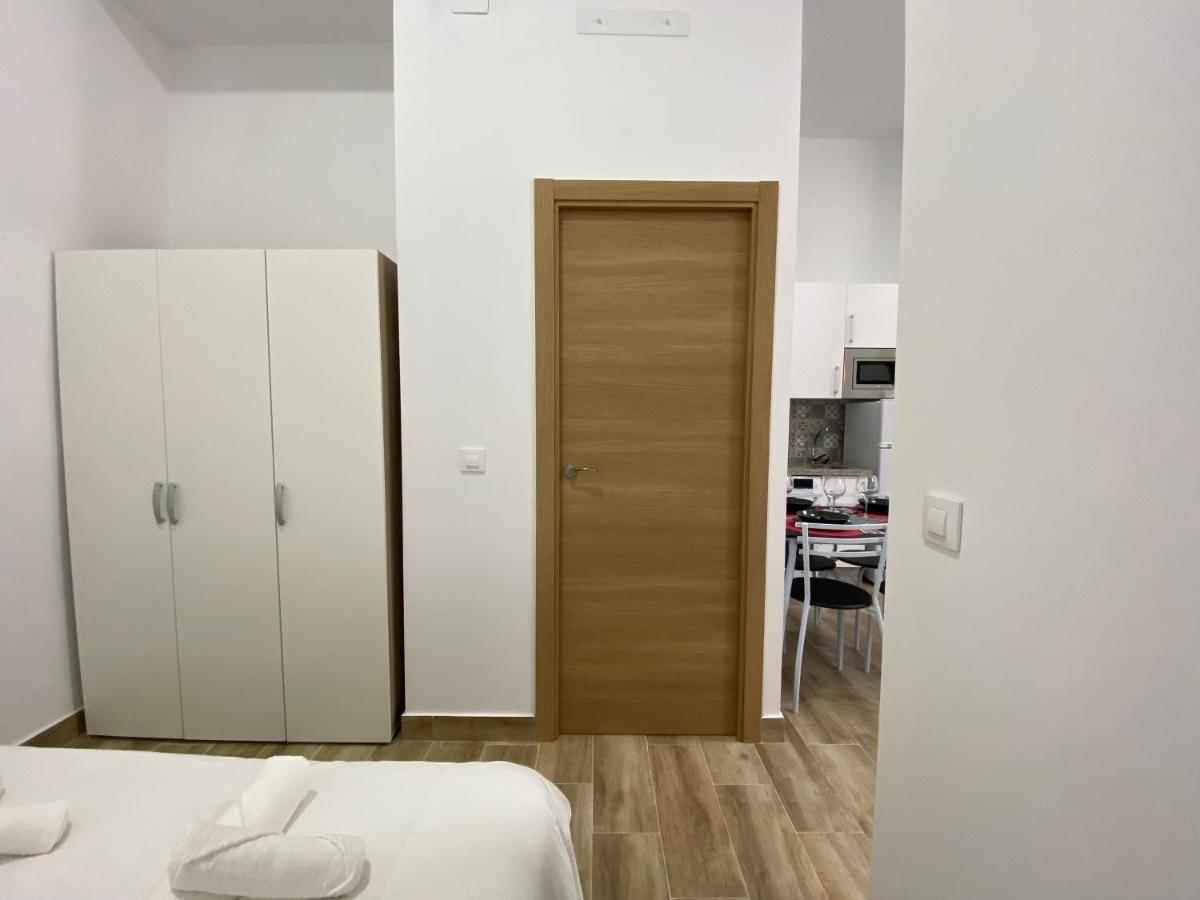 Apartamentos Cruz Roja B Seville Ngoại thất bức ảnh