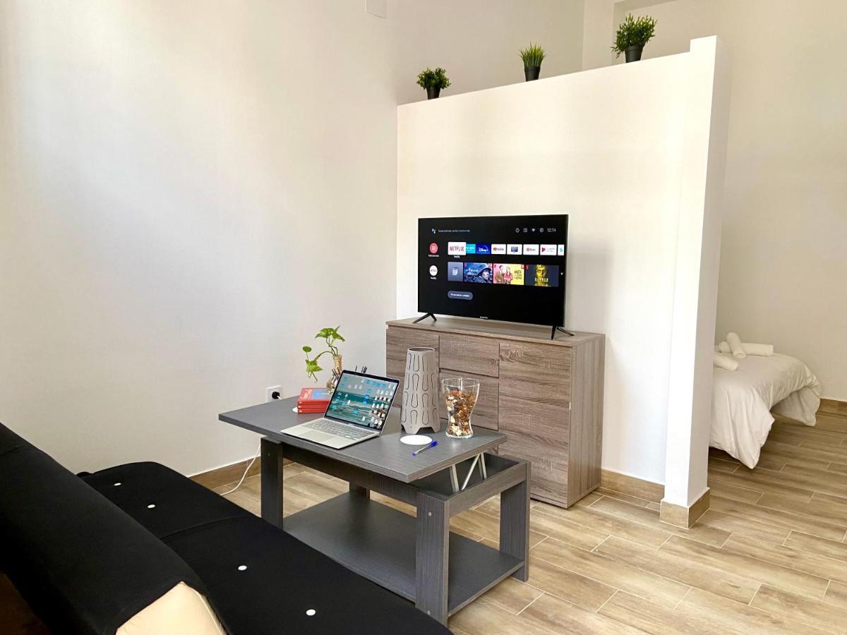 Apartamentos Cruz Roja B Seville Ngoại thất bức ảnh