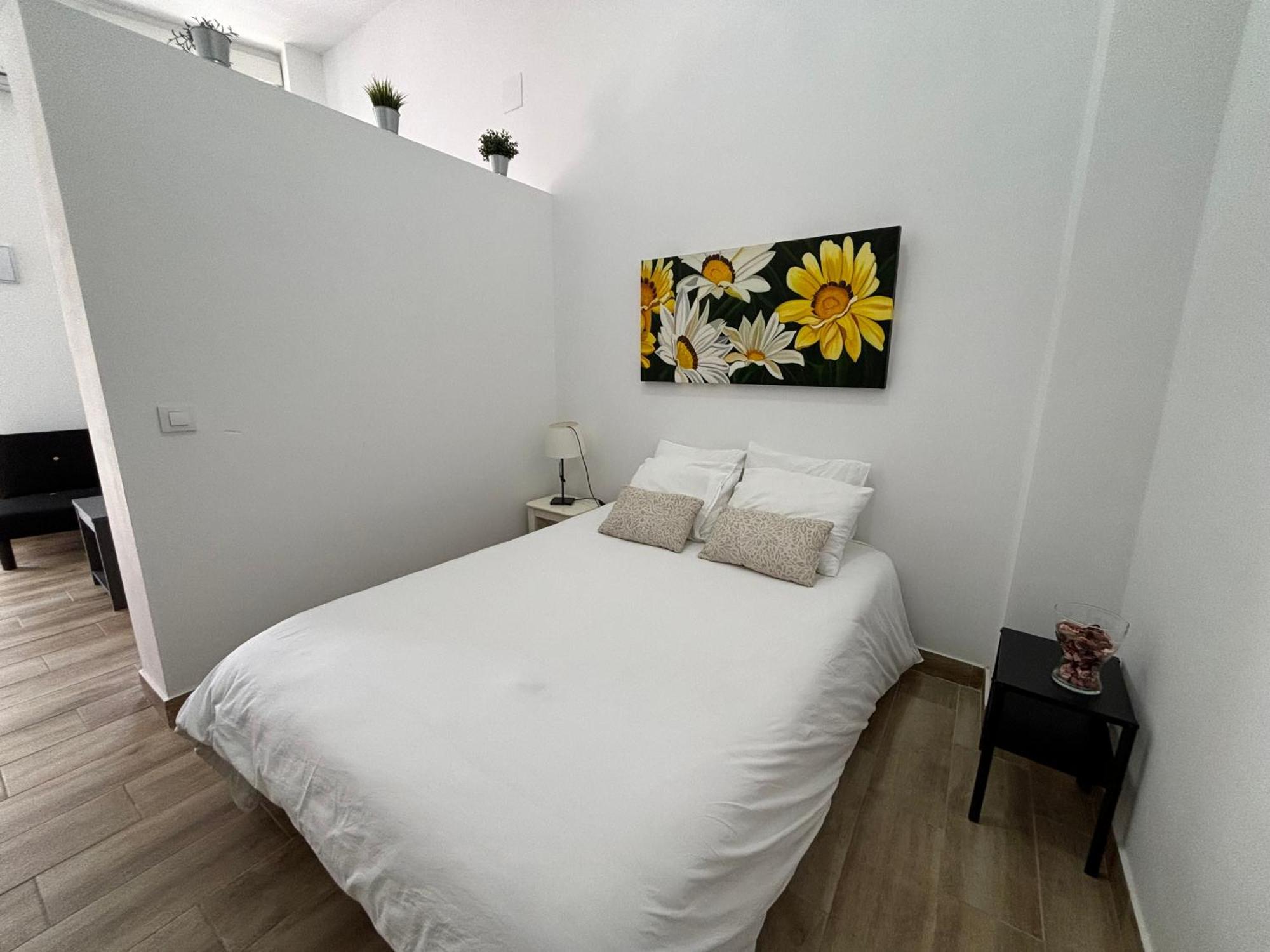 Apartamentos Cruz Roja B Seville Ngoại thất bức ảnh